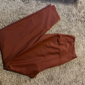 Old Navy Active High-Rise Leggings in Terracotta